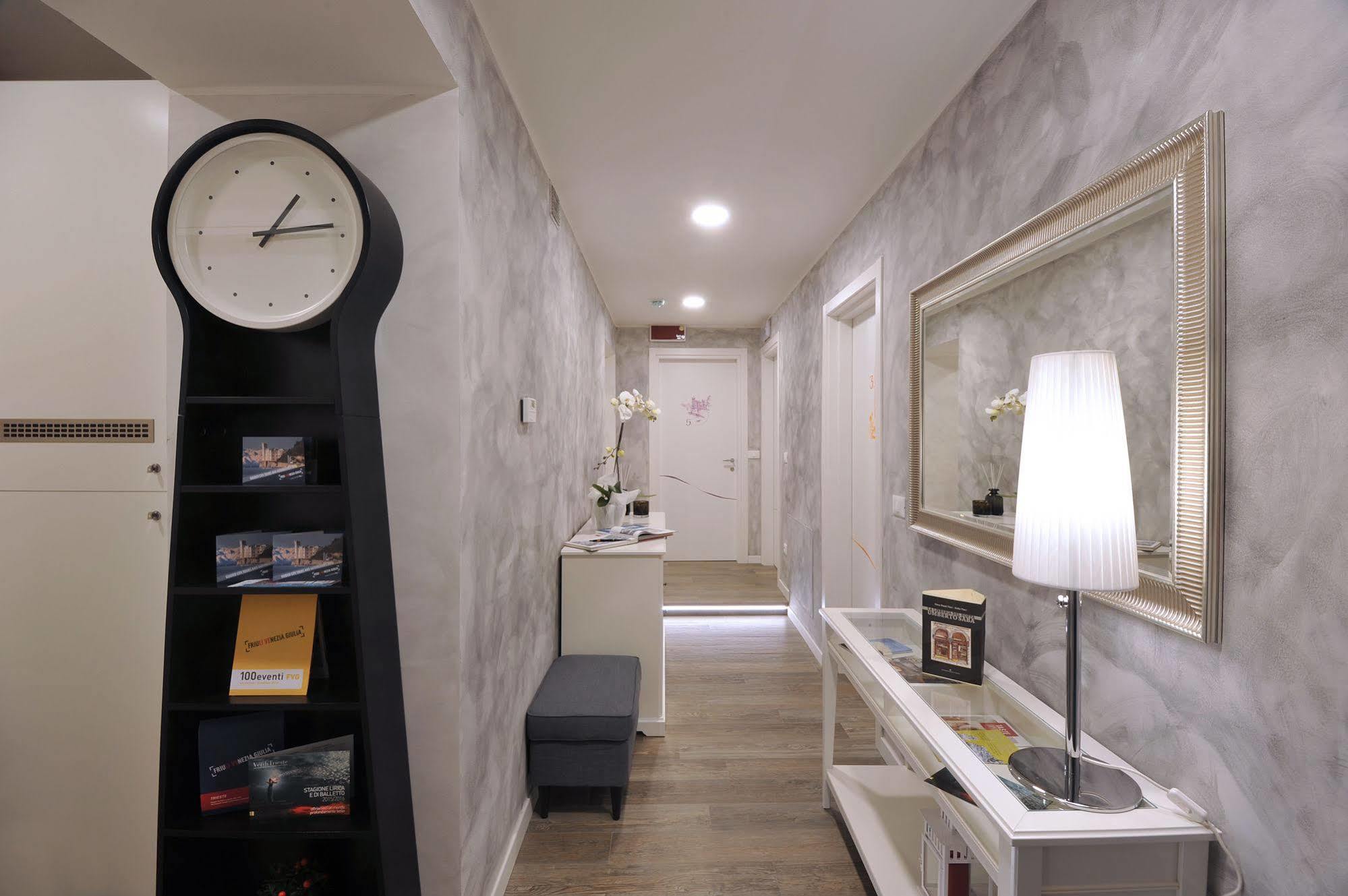 Отель Residenza Corso Saba Триест Экстерьер фото